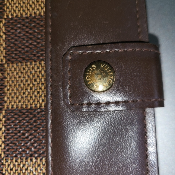 Louis Vuitton Disc.Damier Ebene Compact Zip Wallet - Picture 2 of 16